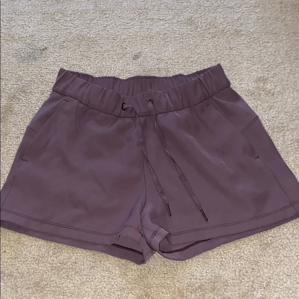 Lululemon on the fly shorts woven